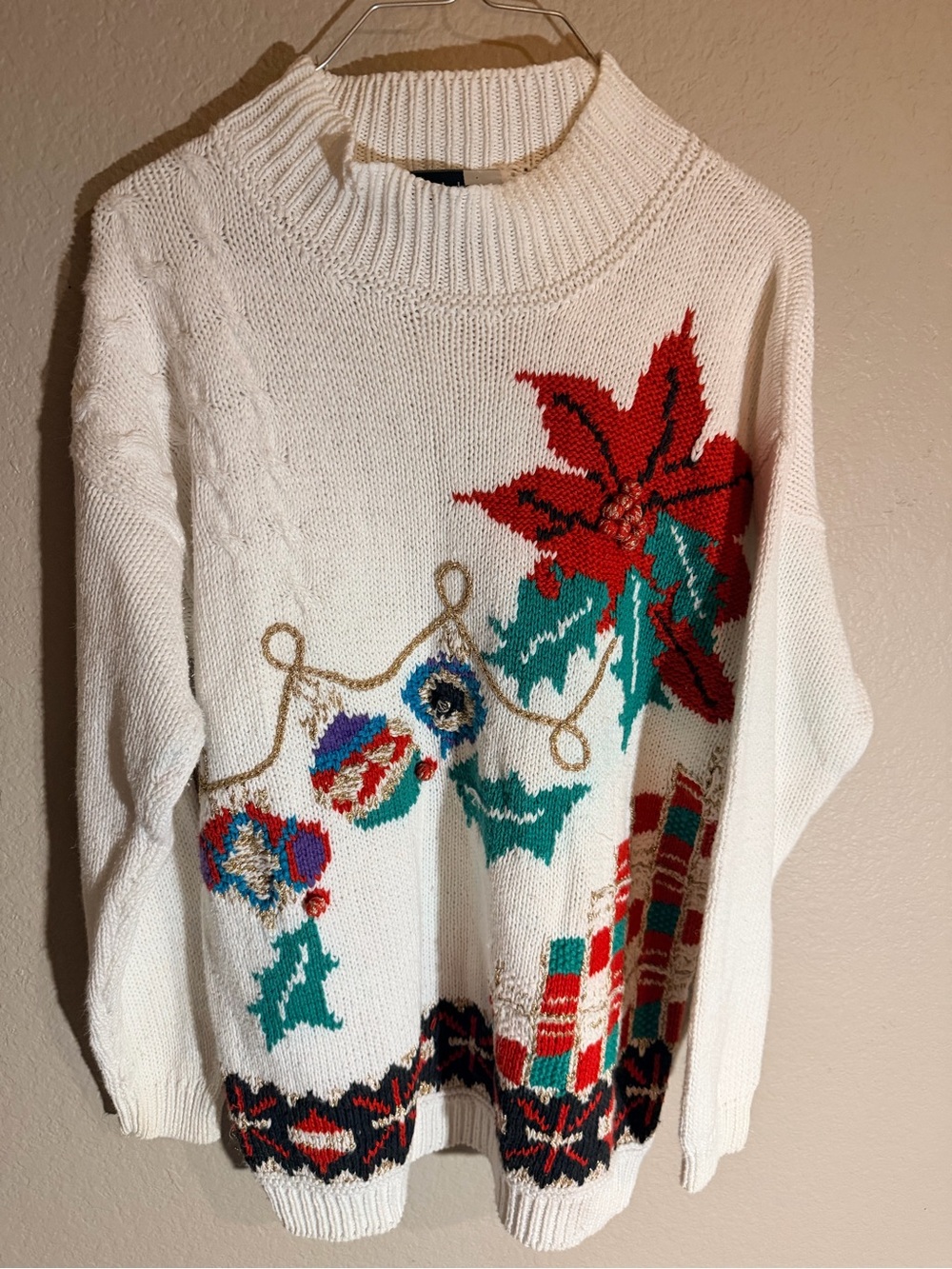 Vintage White Holiday Poinsettia Knit Sweater